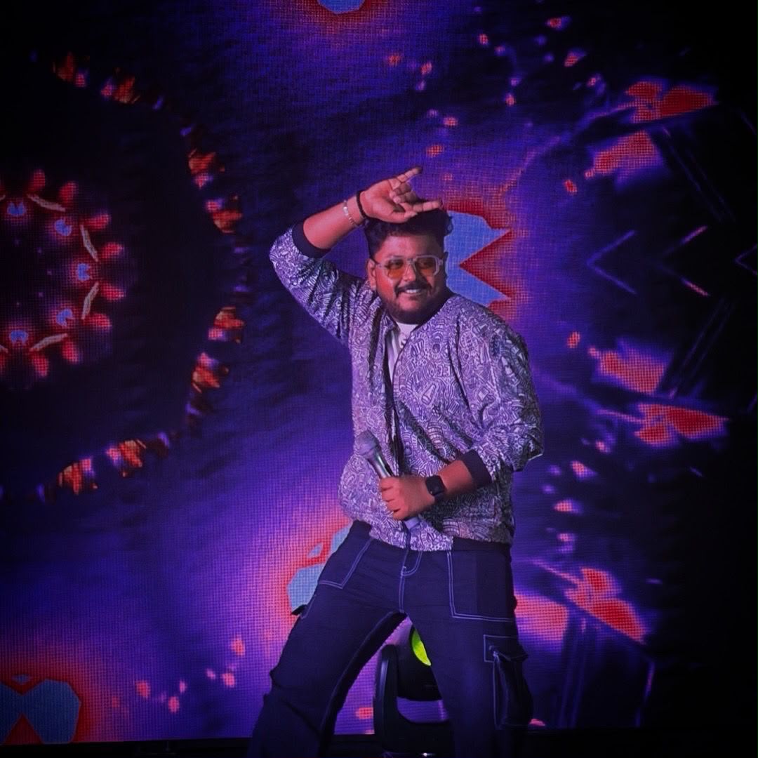 Sai Sharan performing on stage